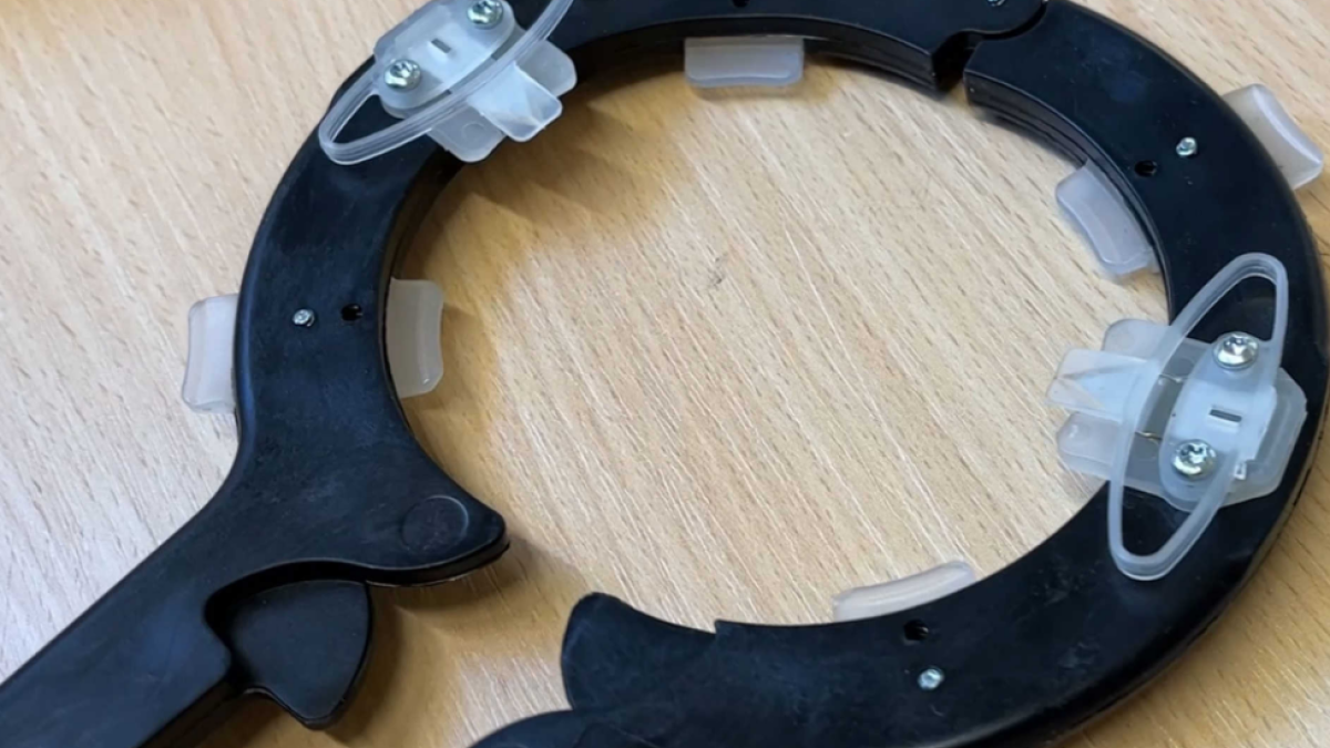Um noch schneller das richtige Werkzeug zur Hand zu haben, besorgen Sie sich optimalerweise gleich zwei Tools, eines für die 75iger und eines für die 90iger Lüftungsrohre.