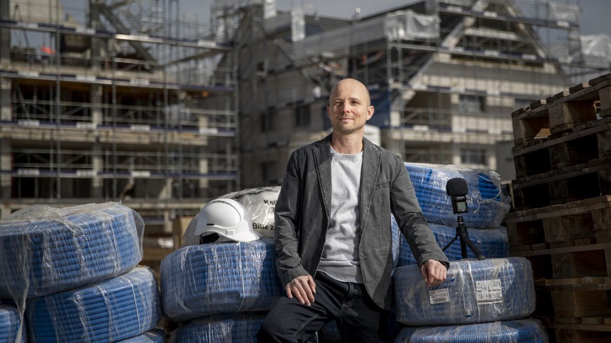 Marco Fehr interviewt im Bauherren Podcast Schweiz qualitativ hochwertige Unternehmer, Experten und Spezialisten, damit Sie als zukünftiger Bauherr, Investor, Architekt oder Bauinteressierter die richtigen Entscheidungen treffen können.