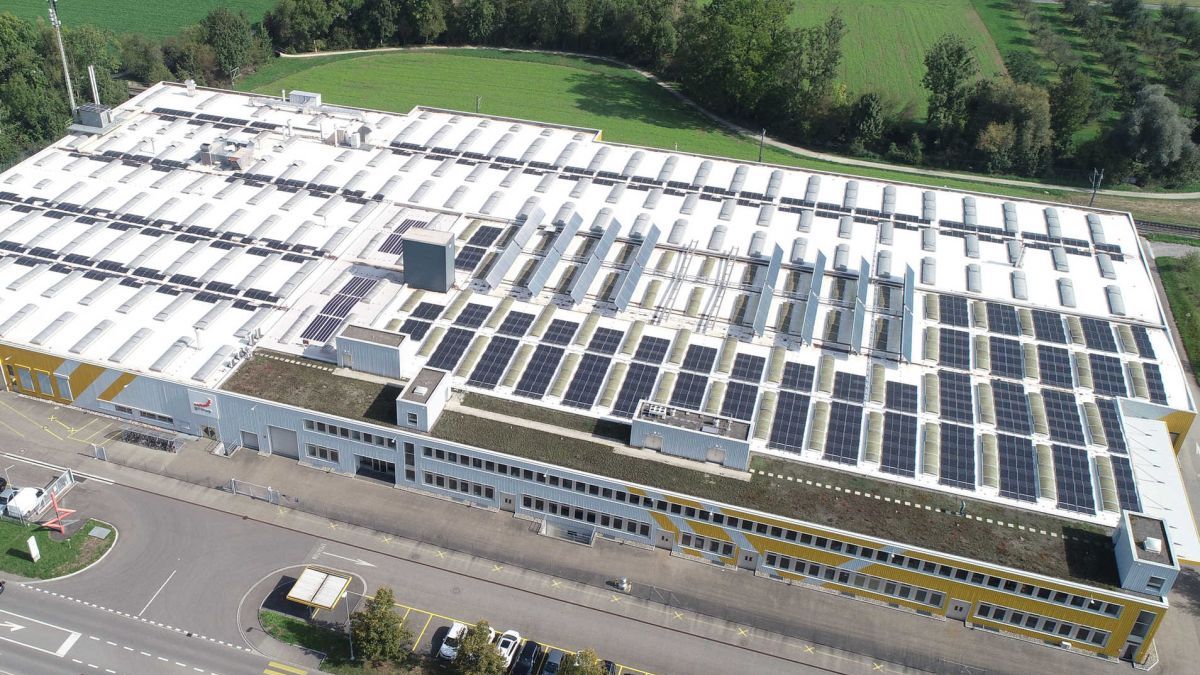 PVA auf Dach der Zehnder Group in Gränichen