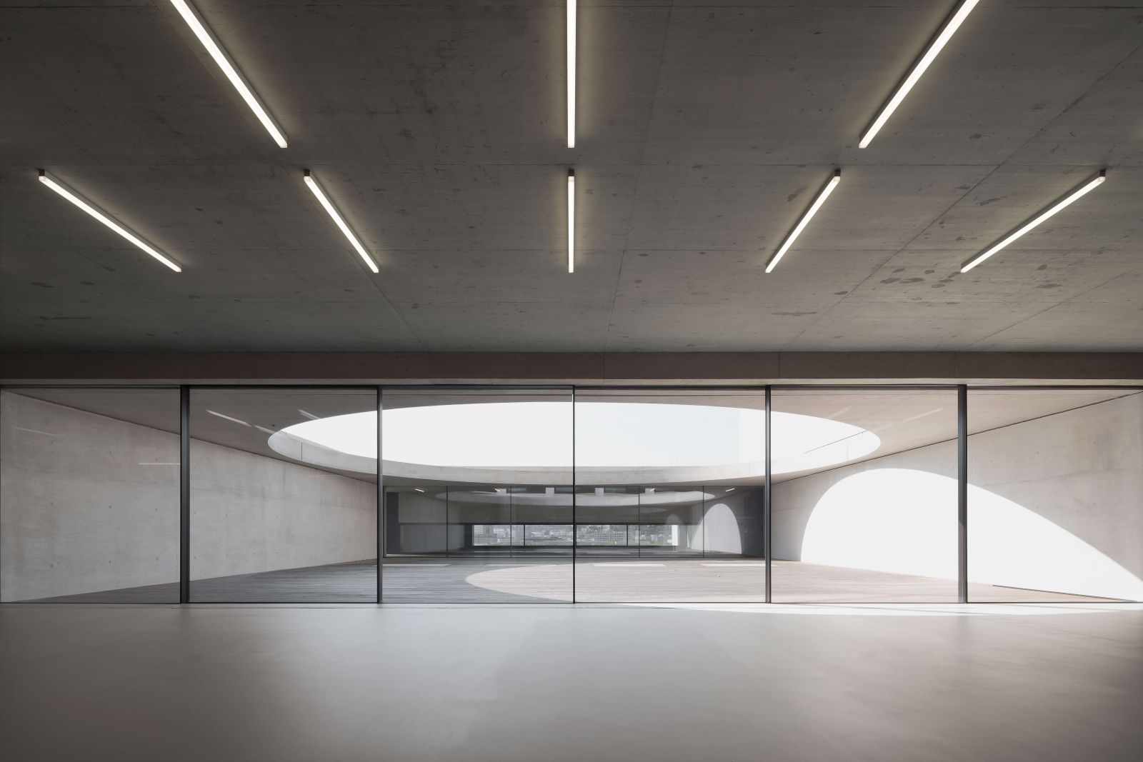 Sky-Frame AG Background