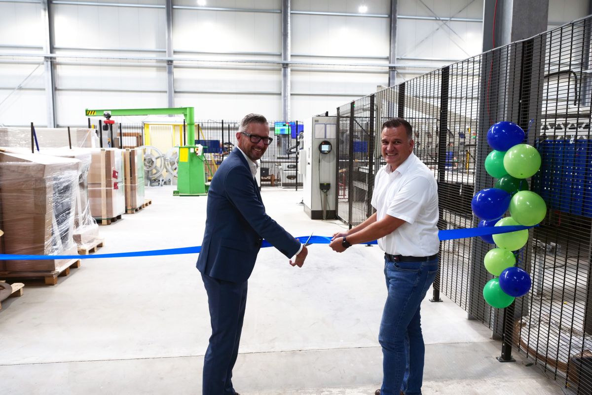 Neue Klimadecken-Produktion in Heppenheim eröffnet - WAISCH