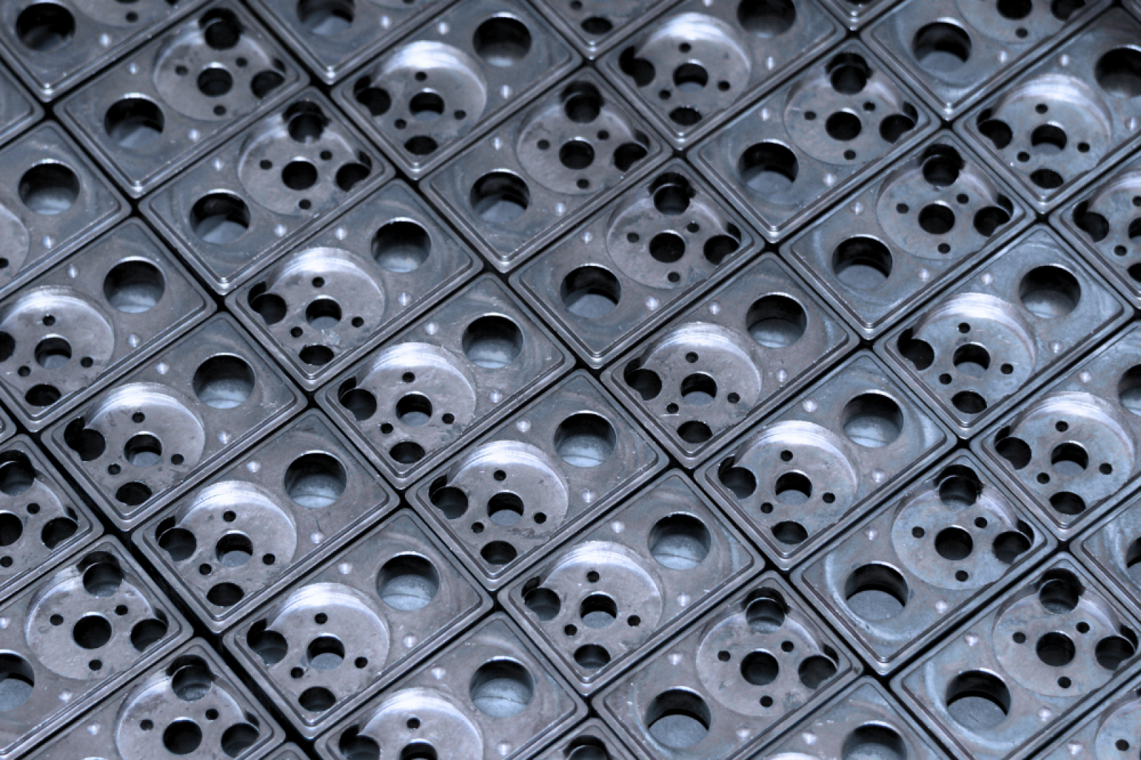 Düdal Leichtmetallgiesserei AG - WAISCH