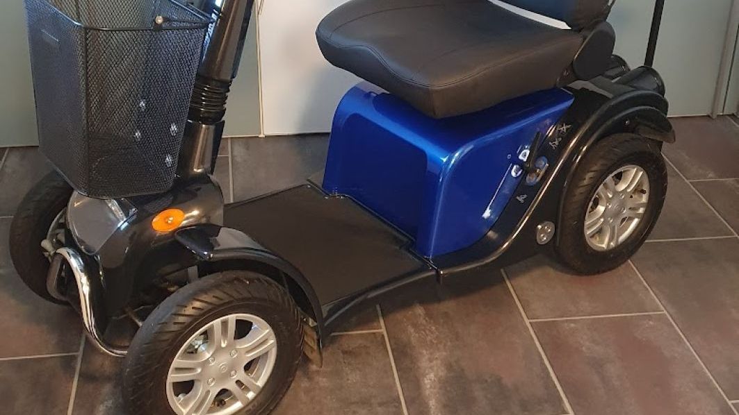 Elektromobil, Seniorenmobil, Elektroroller, Mobilityscooter, Kabinenmobil, Kabinenscooter, Seniorenfahrzeug, Rollator, bleib-mobil GmbH, Verkauf Kanton BERN und BERNER OBERLAND, FREIBURG, SOLOTHURN, BIEL, SEELAND. Unabhängiger Händler und Service!