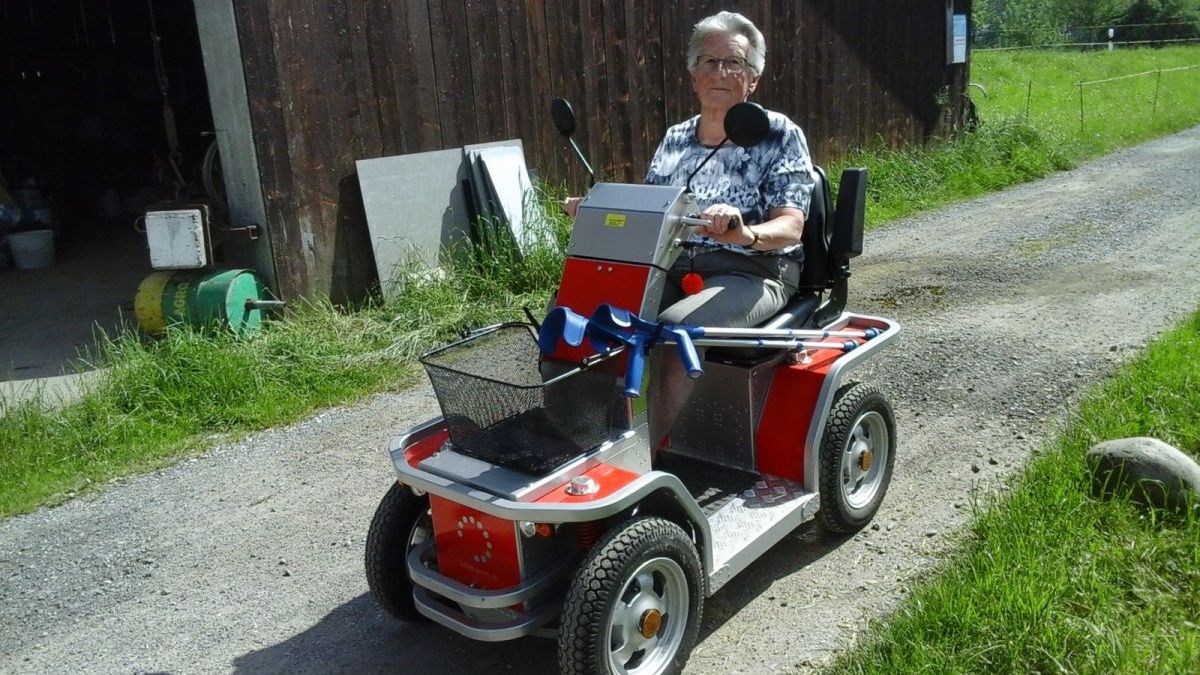 Elektromobil, Seniorenmobil, Elektroroller, Mobilityscooter, Kabinenmobil, Kabinenscooter, Seniorenfahrzeug, Rollator, bleib-mobil GmbH, Verkauf Kanton BERN und BERNER OBERLAND, FREIBURG, SOLOTHURN, BIEL, SEELAND. Unabhängiger Händler und Service!