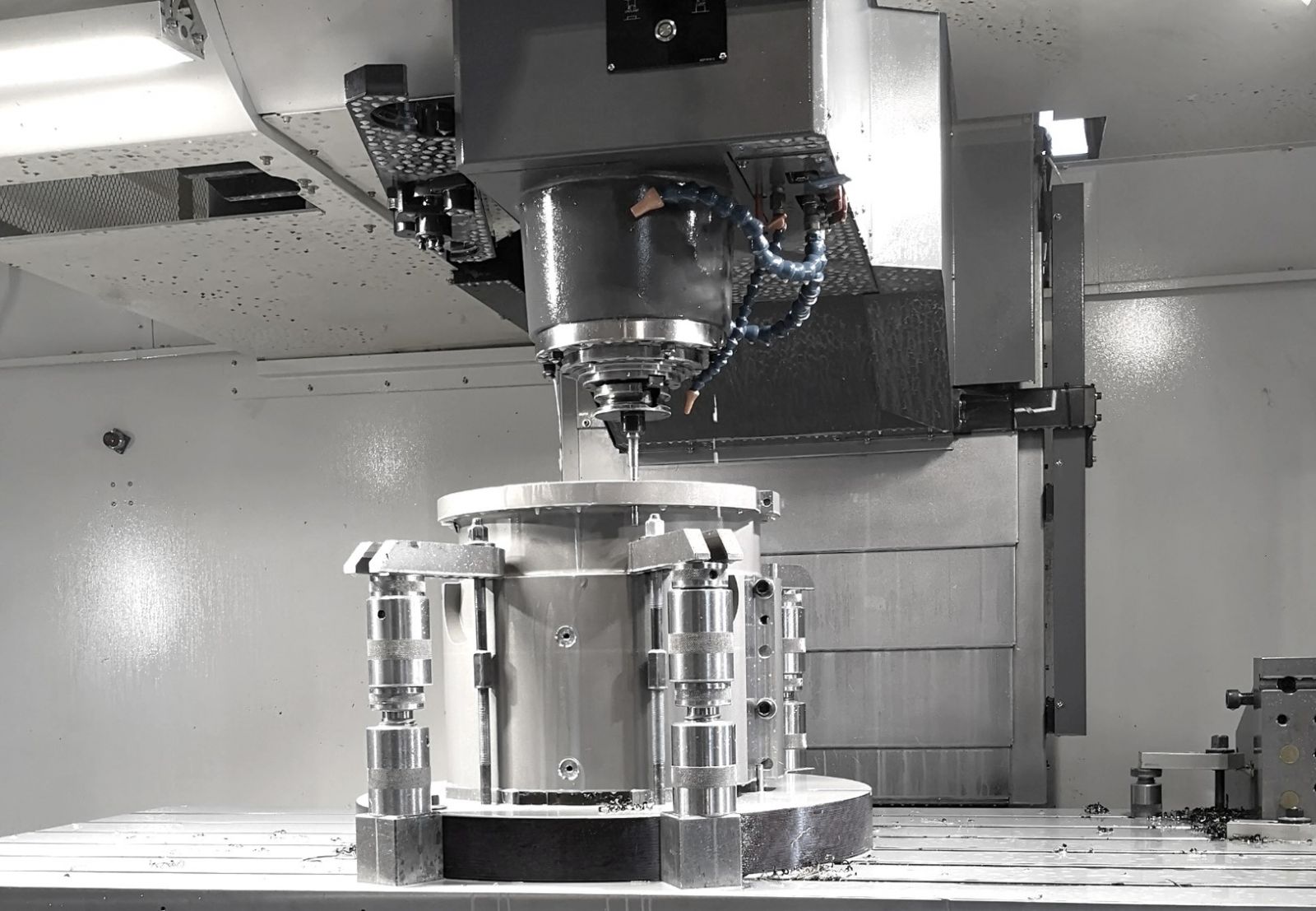 Edi Hofstetter Werkzeug- und Maschinenbau AG - WAISCH