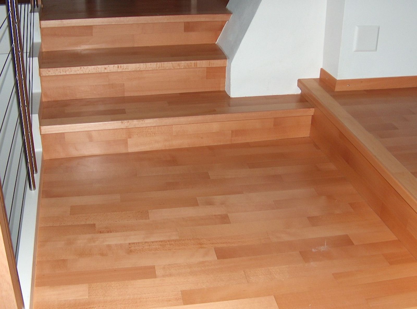 Martin Hilpertshauser Parkett und Innenausbau - WAISCH