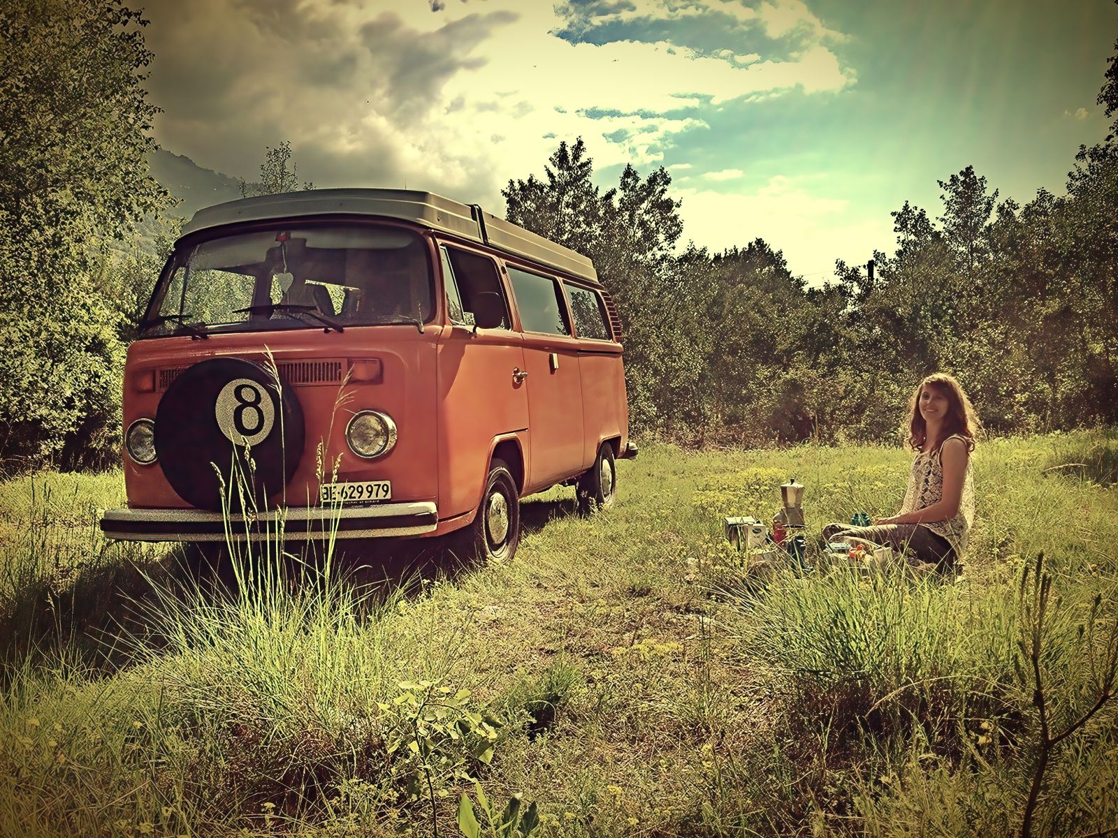 VW Bus Bern Background