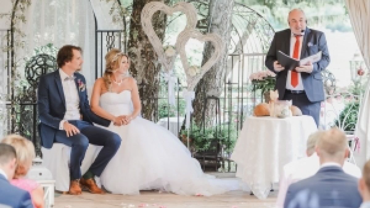 Freie Trauung in der Ostschweiz mit Liebe Hoch2 Weddings - WAiSCH