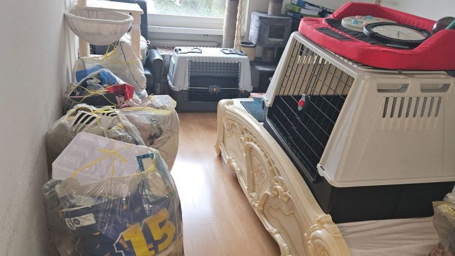 Vollgestellte Schlafzimmer