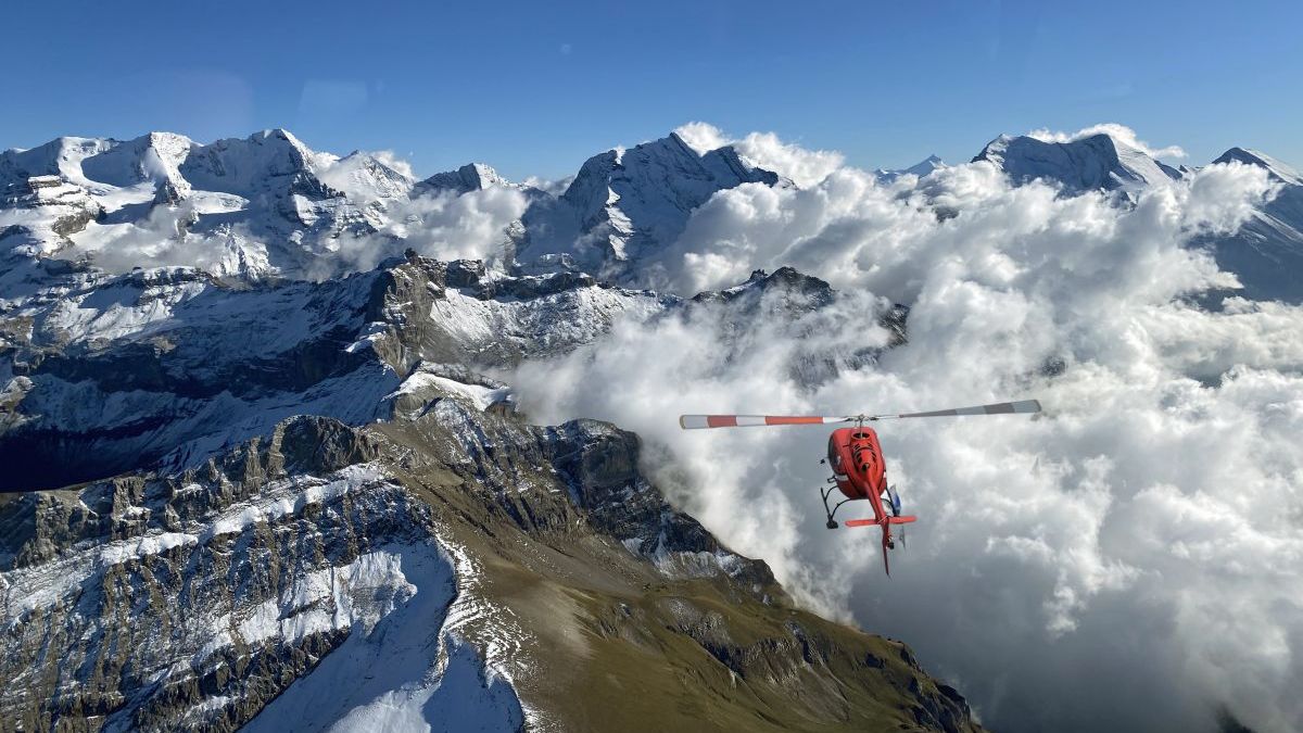 Helikopterflug mit Zwischenstopp auf dem Gletscher mit Apéro.