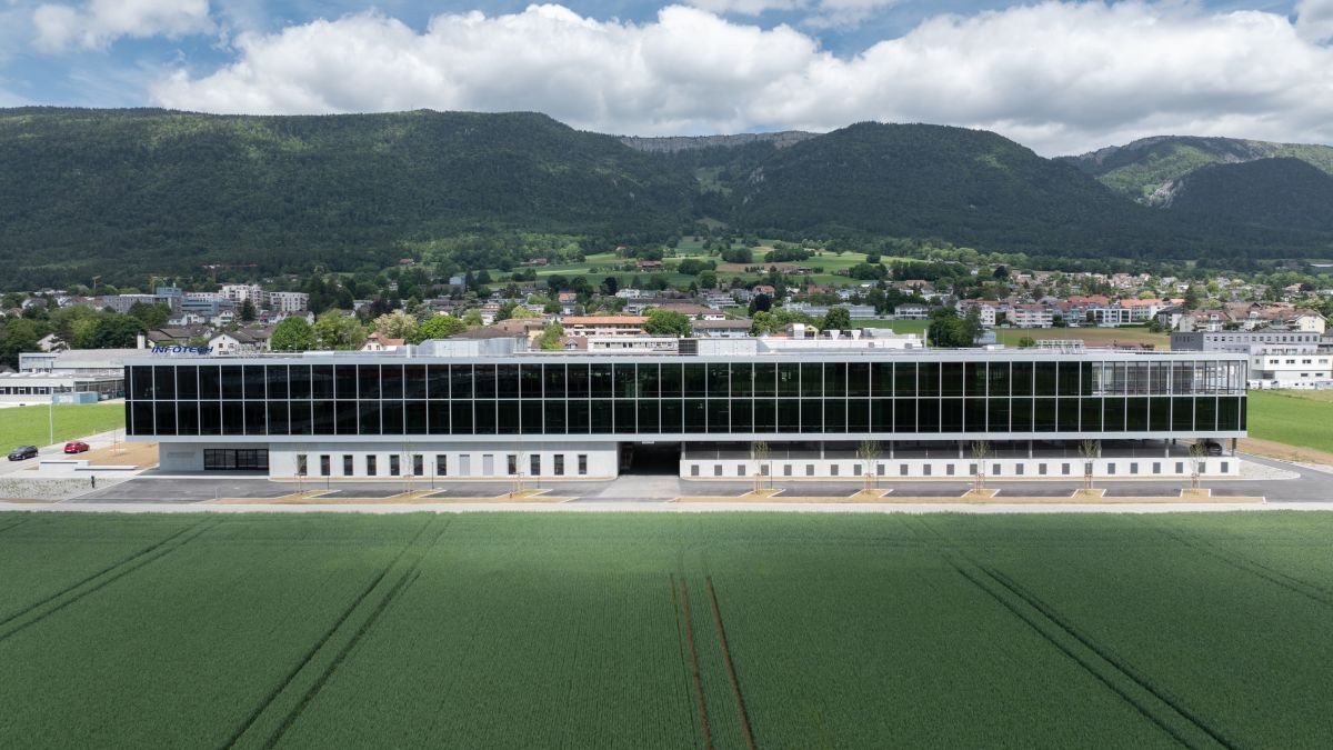 Aussenansicht des Infotech-Hauptsitz's in Grenchen (Schweiz)